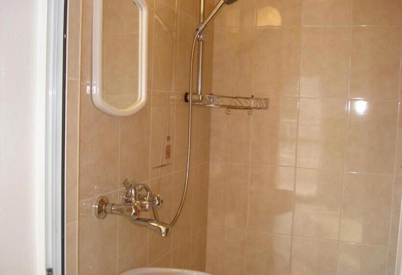 بنسيون The Sunny Home Guesthouse