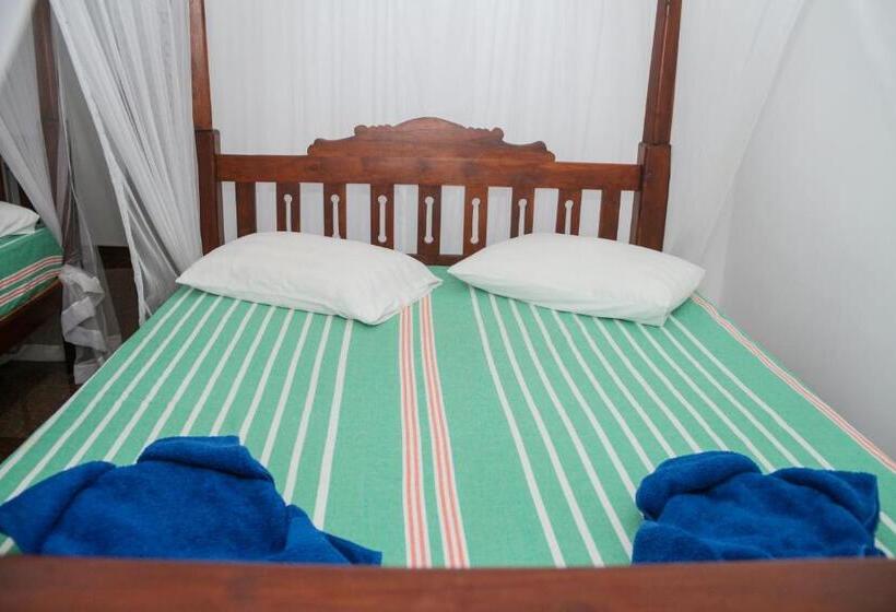 펜션 Tithira Guest House