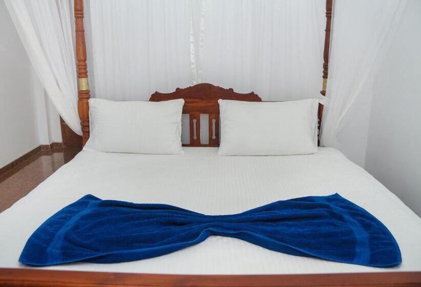 펜션 Tithira Guest House