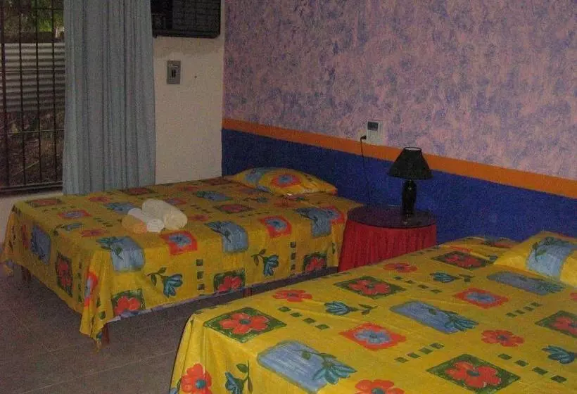 Retkeilymaja Posada El Jardin