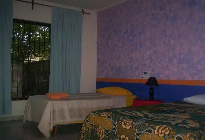 Retkeilymaja Posada El Jardin