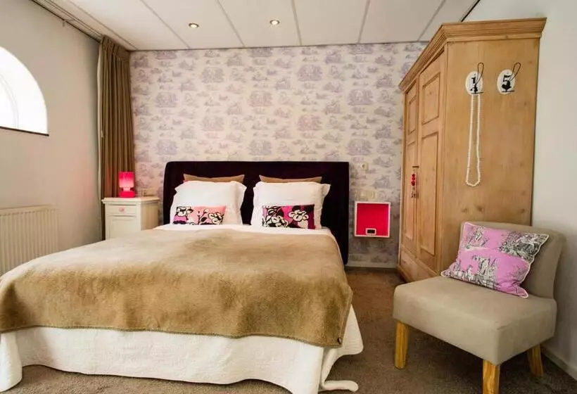 ユースホステル Restaurant Taverne