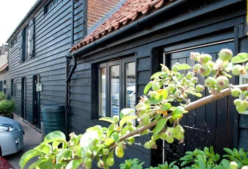 ユースホステル The Fox By Greene King Inns