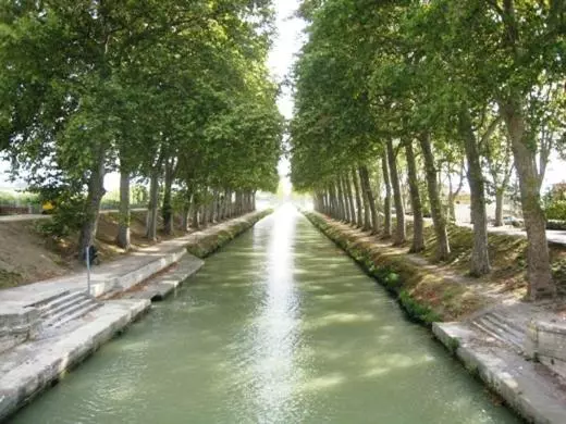 پانسیون Chateau Du Comte