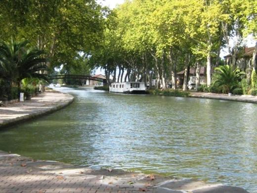 膳宿费 Chateau Du Comte