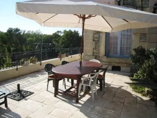 پانسیون Chateau Du Comte