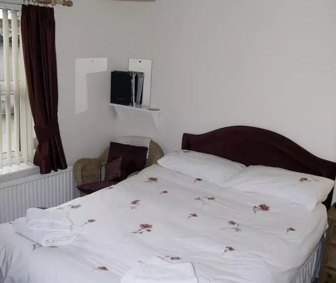 Majatalo Fourways Guest House