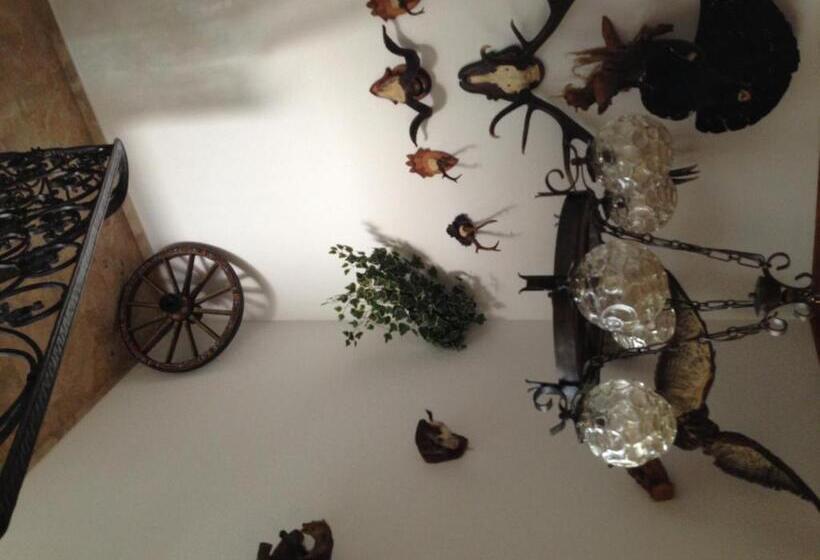 پانسیون Haus Tenk