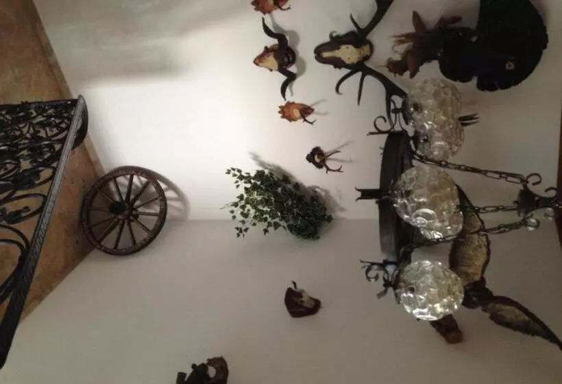 ペンション Haus Tenk