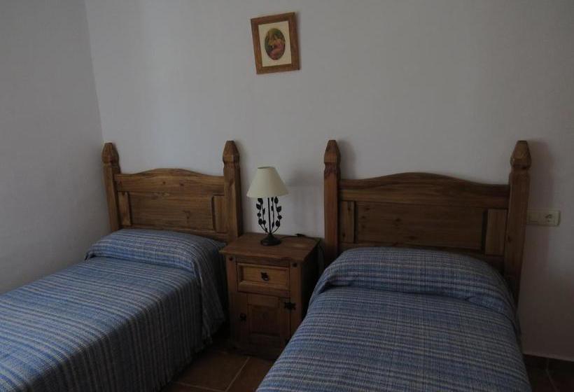 ペンション Hostal Altamira Guadalupe