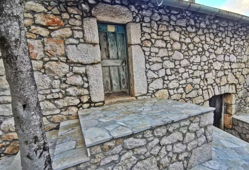 پانسیون La Pietra Family