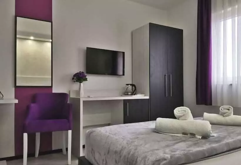 پانسیون La Pietra Family