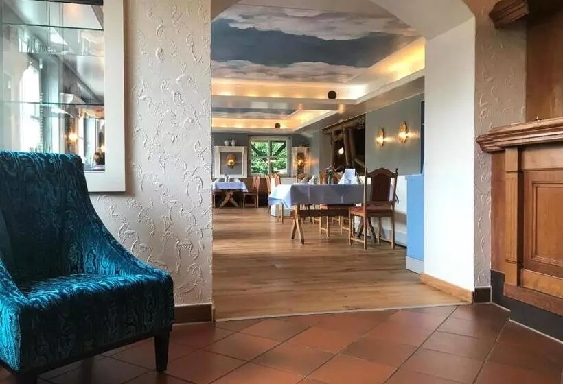 ペンション Landhotel Trakehnerhof