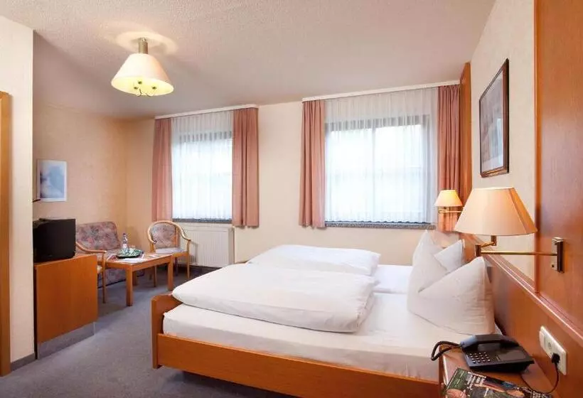 ペンション Landhotel Trakehnerhof