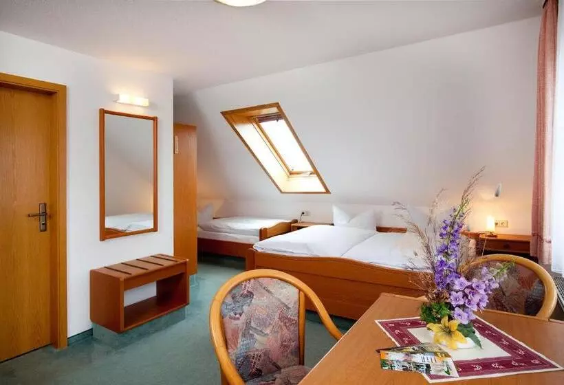 ペンション Landhotel Trakehnerhof