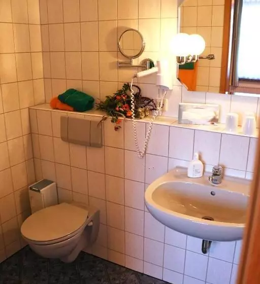 ペンション Landhotel Trakehnerhof