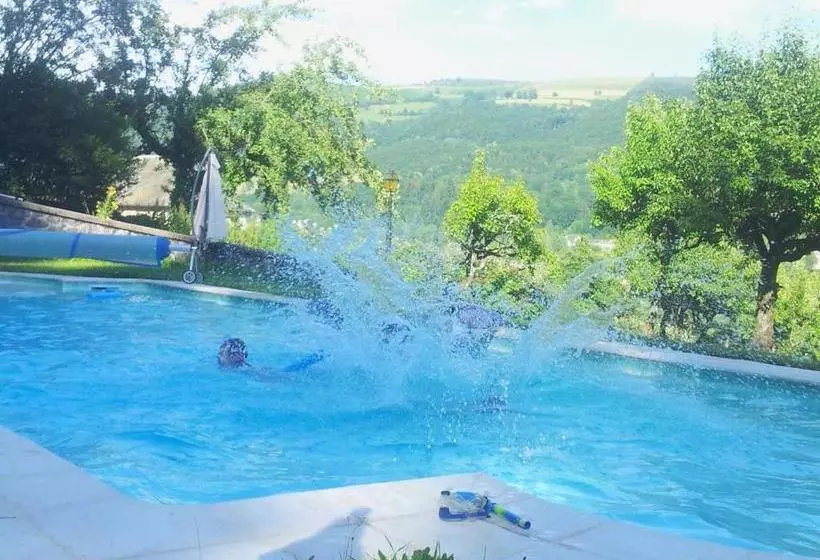 ペンション Le Terrondou