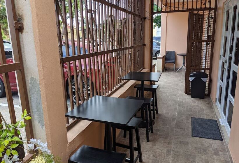 펜션 Midtown Guest House