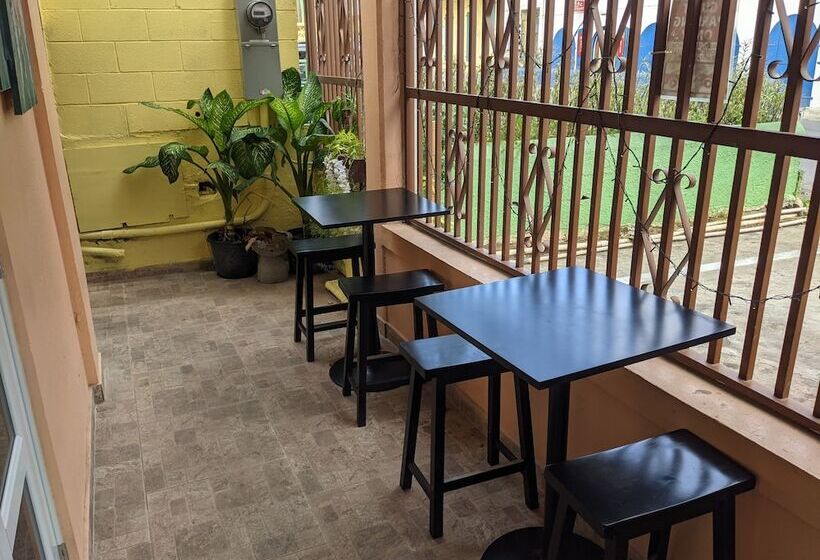 펜션 Midtown Guest House