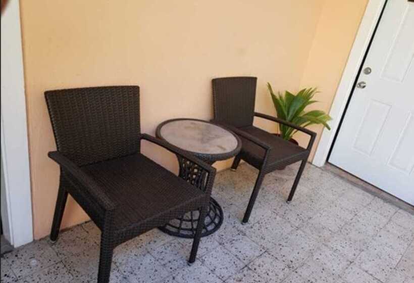 펜션 Midtown Guest House