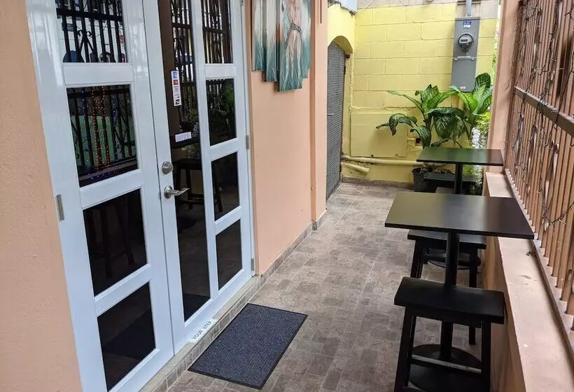 Majatalo Midtown Guest House