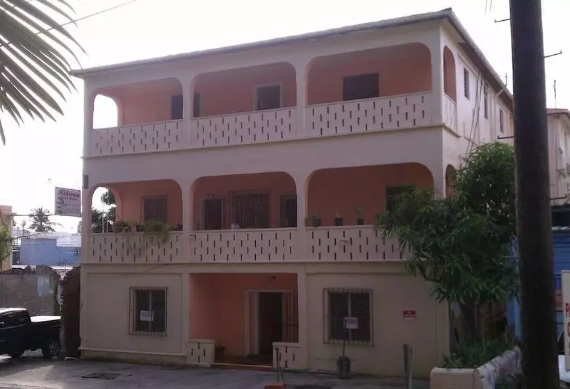 Majatalo Midtown Guest House