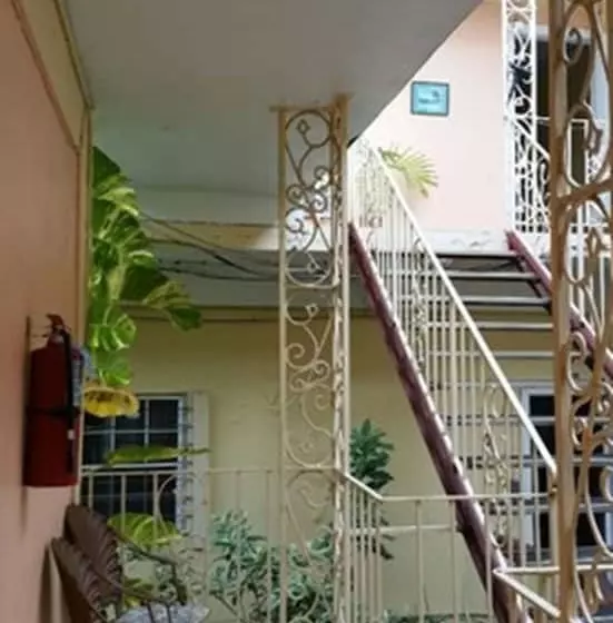 Majatalo Midtown Guest House