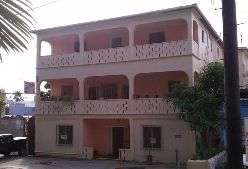 Majatalo Midtown Guest House