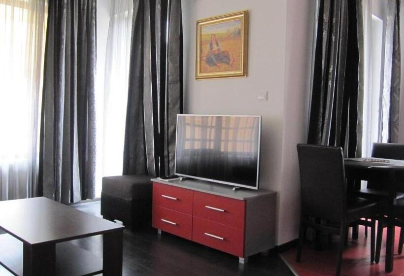 פנסיון Neli Sea Villa