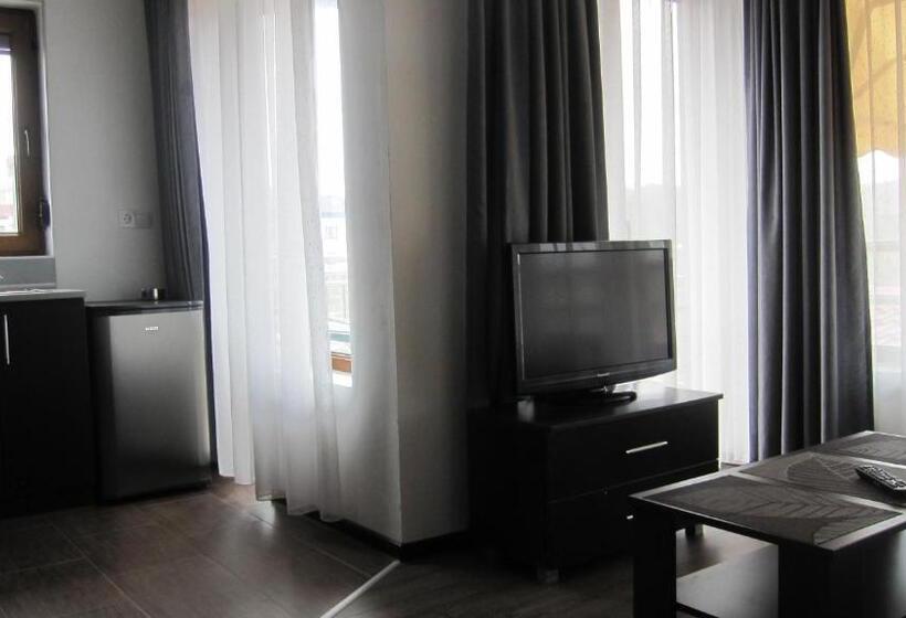 פנסיון Neli Sea Villa