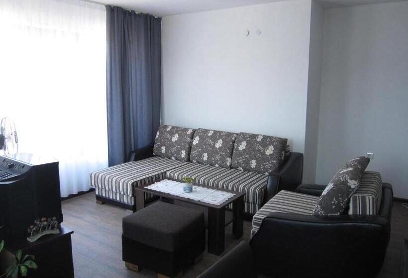 פנסיון Neli Sea Villa