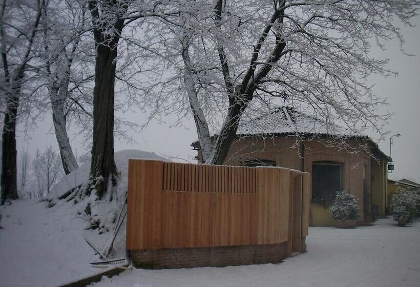 ホテル Agriturismo Battibue