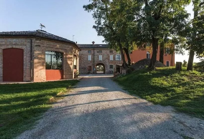 ホテル Agriturismo Battibue