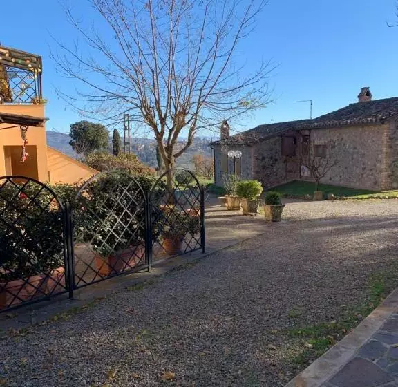 Hotelli Agriturismo Borgo Pirolino