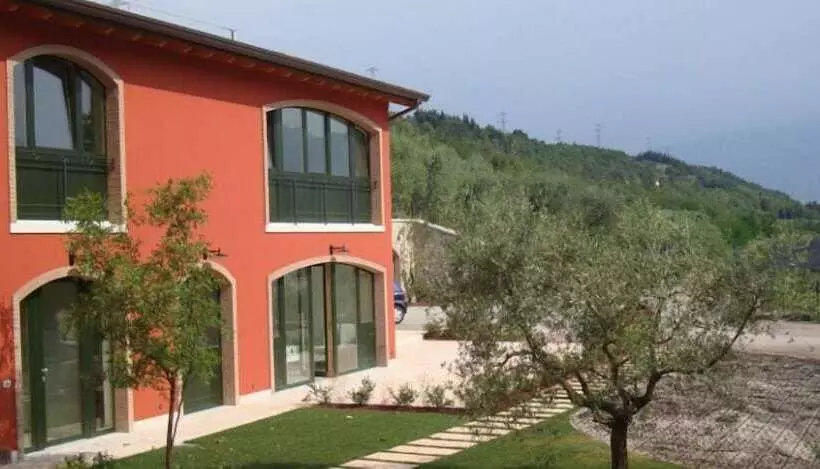 ホテル Agriturismo Camparella