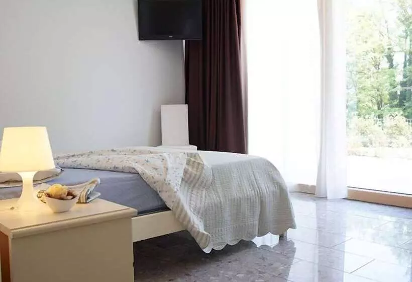 ホテル Agriturismo Camparella