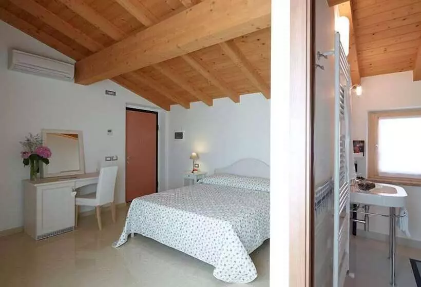 ホテル Agriturismo Camparella