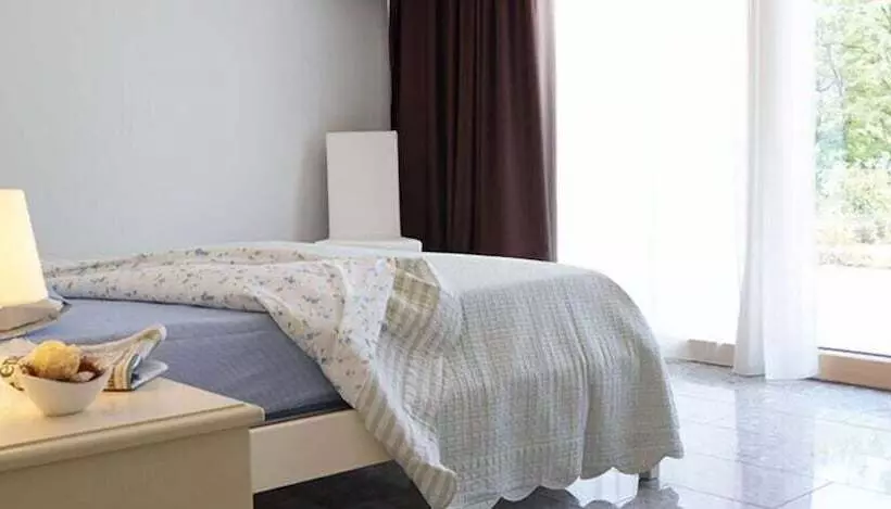 ホテル Agriturismo Camparella