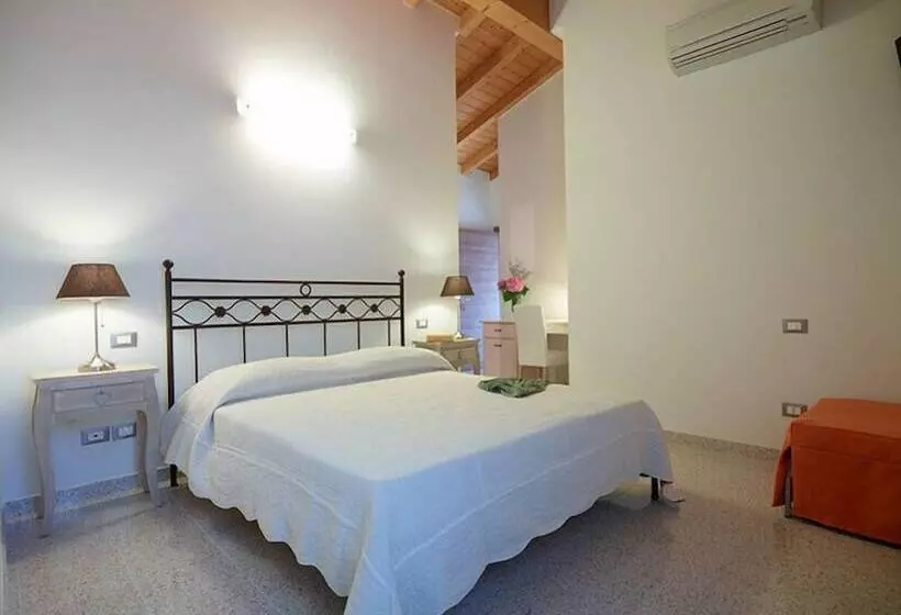 ホテル Agriturismo Camparella