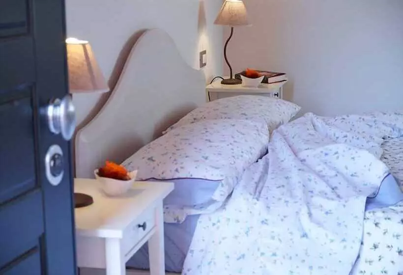 ホテル Agriturismo Camparella