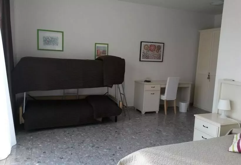ホテル Agriturismo Camparella