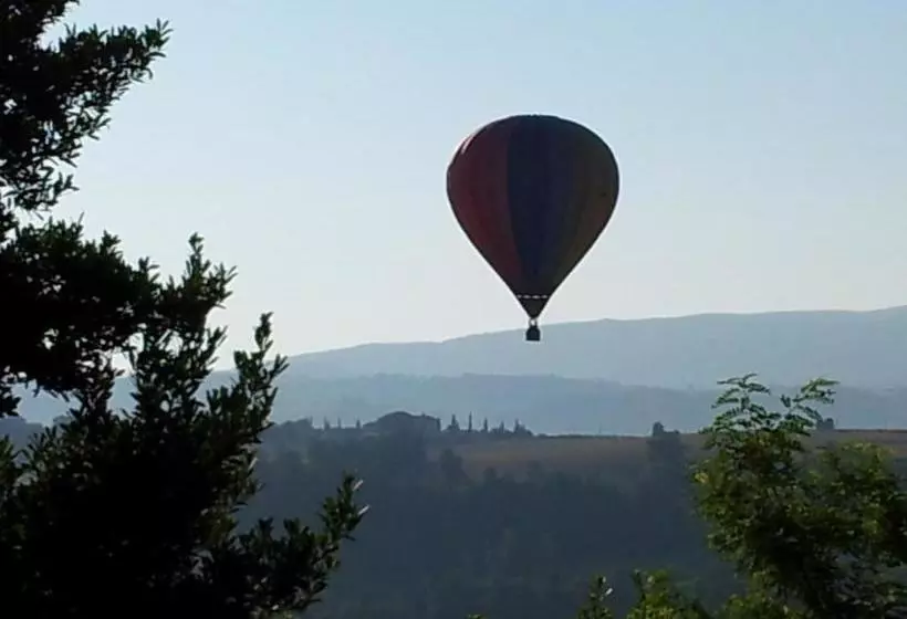 Hotelli Agriturismo La Torraccia