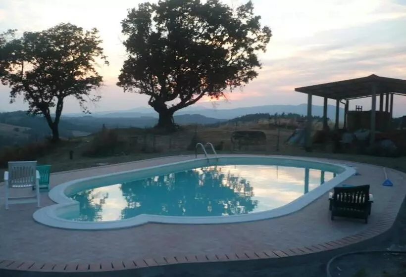 ホテル Agriturismo Santa Chiara