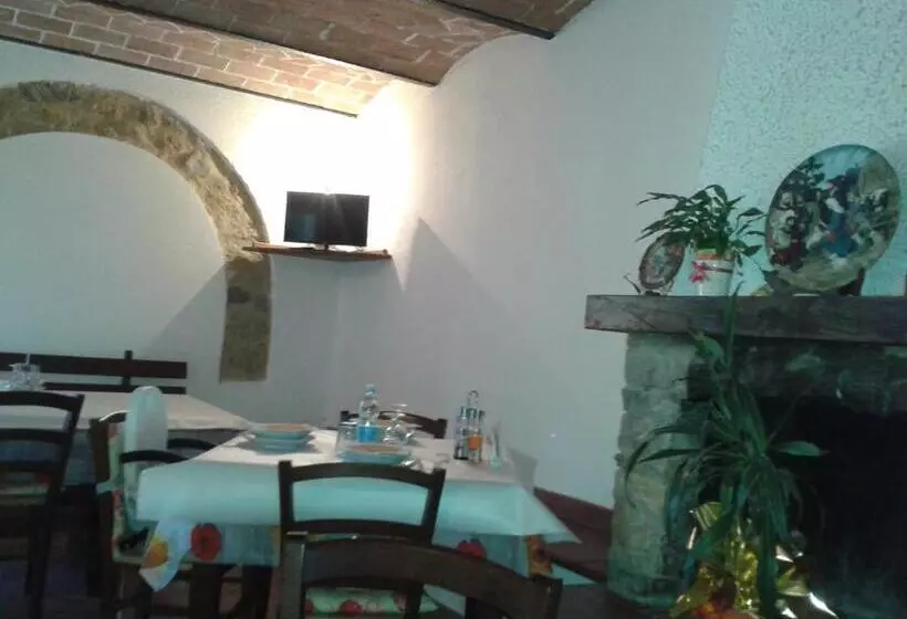 ホテル Agriturismo Santa Chiara