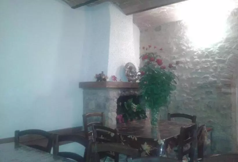 ホテル Agriturismo Santa Chiara