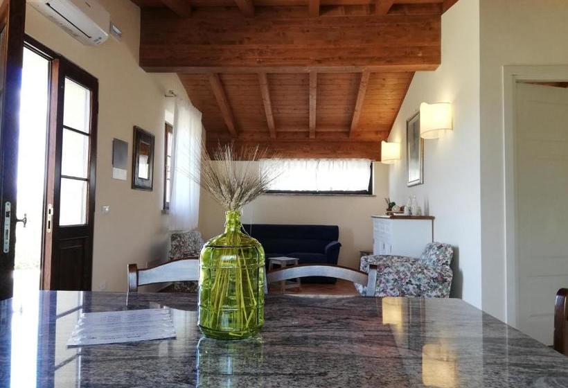 Отель La Mandriola