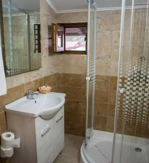 پانسیون Cabana Schiori