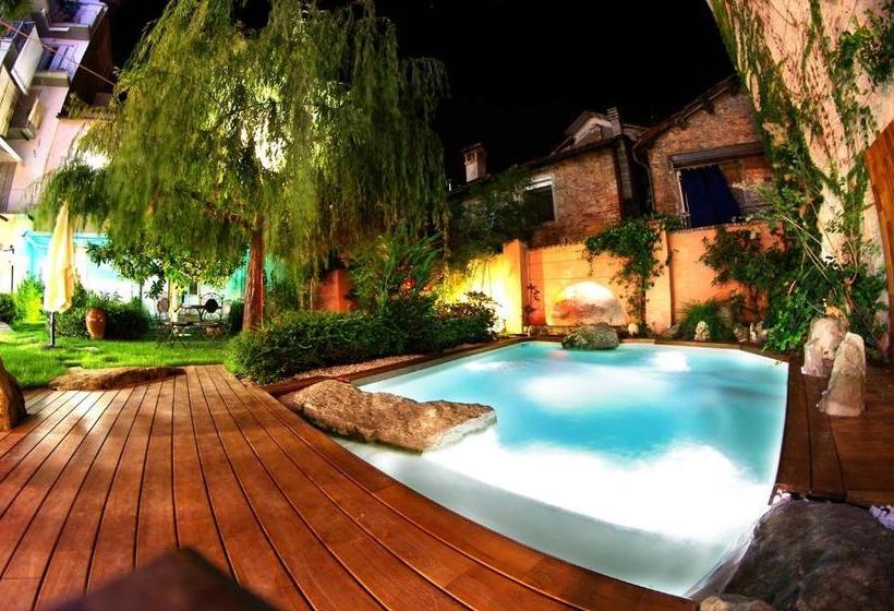 بنسيون Lori S Inn