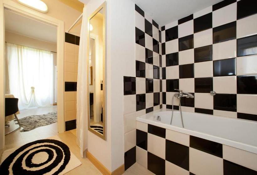 بنسيون Lori S Inn