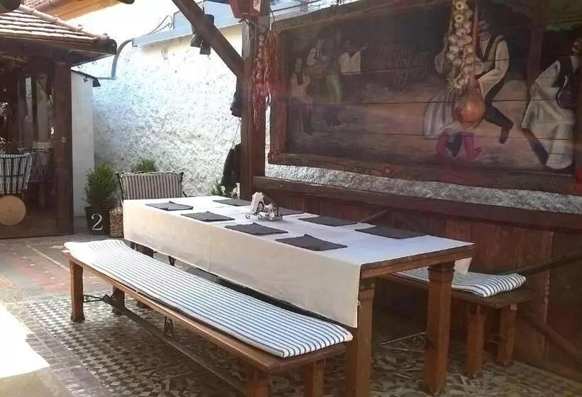 پانسیون Penzion A Restauracia Toldi